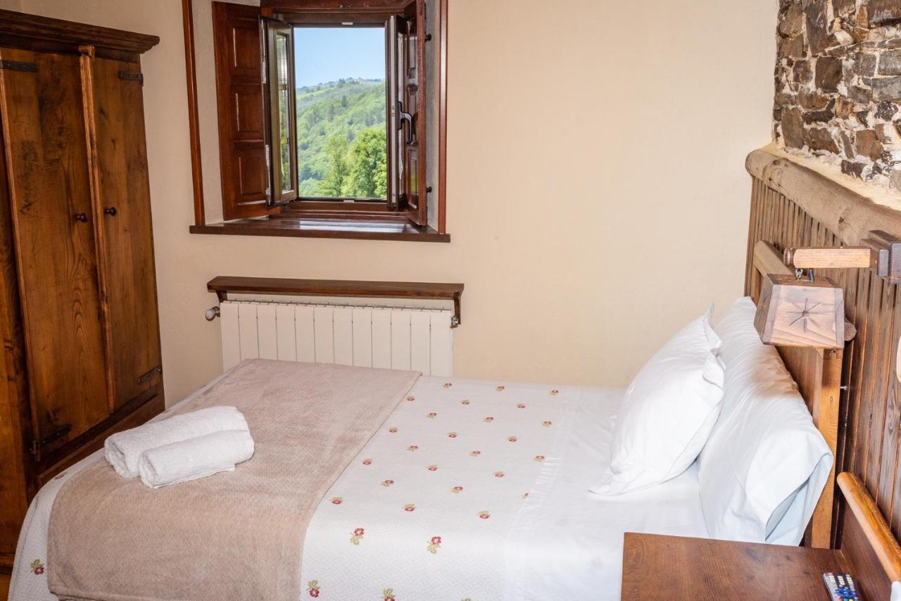 Apartamentos Rurales Casa Riveras Santa Eulalia de Oscos Ngoại thất bức ảnh