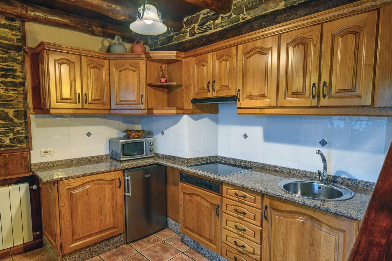 Apartamentos Rurales Casa Riveras Santa Eulalia de Oscos Ngoại thất bức ảnh