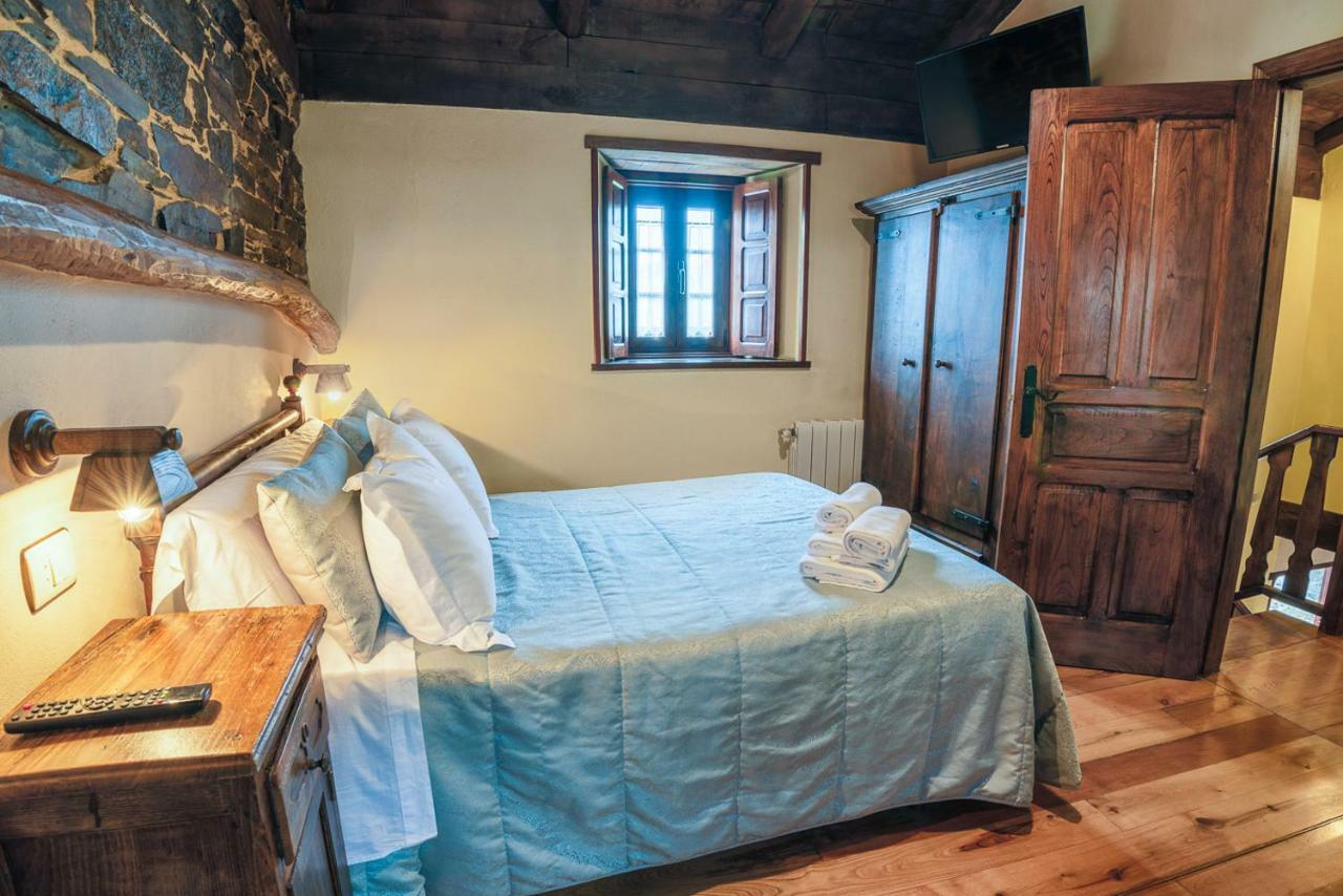 Apartamentos Rurales Casa Riveras Santa Eulalia de Oscos Ngoại thất bức ảnh